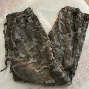 american eagle cargo pants